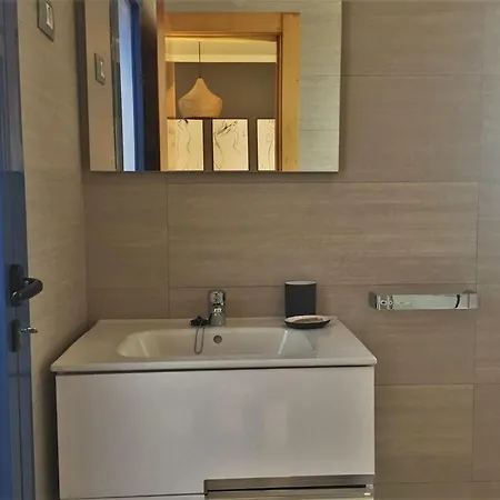 Miramar C7 Is A Beautiful Modern With Private Heated Pool Ac